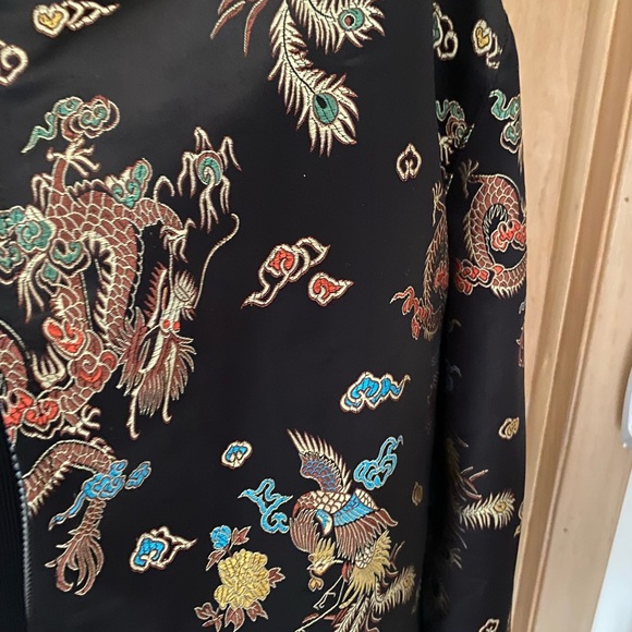 NWT URBAN OUTFITTERS black chinoiserie Unisex zip front jacket, sz men’s small. - Picture 3 of 8